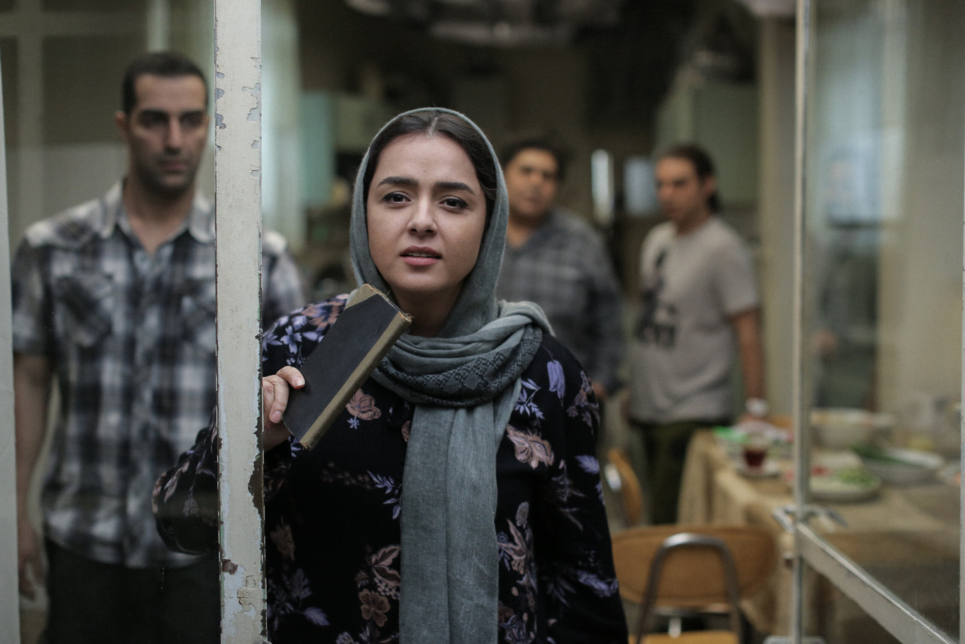 Leila’s Brothers (2022): Saeed Roustaee’s Complex Iranian Family Drama